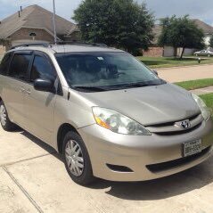 nidaazhar90's profile picture. 