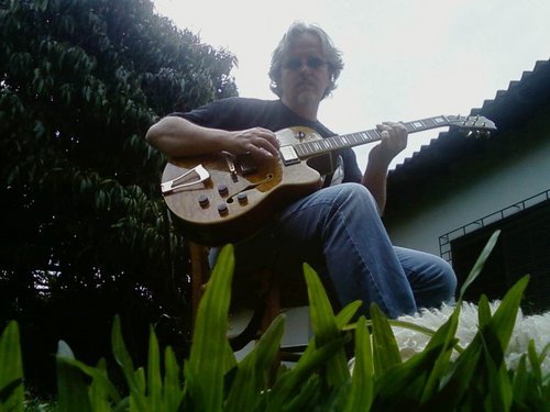 Arlequim's profile picture. I'm a rocker above all.