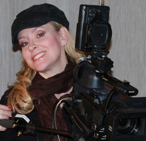 Words love me! Screenwriter, playwright, novelist, blogger...storytelling in any form!