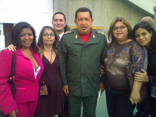 Comuna o Nada ! Servidora Publica en FONDAS, militante del psuv, Socialista, Bolivariana, Revolucionaria y Chavista !