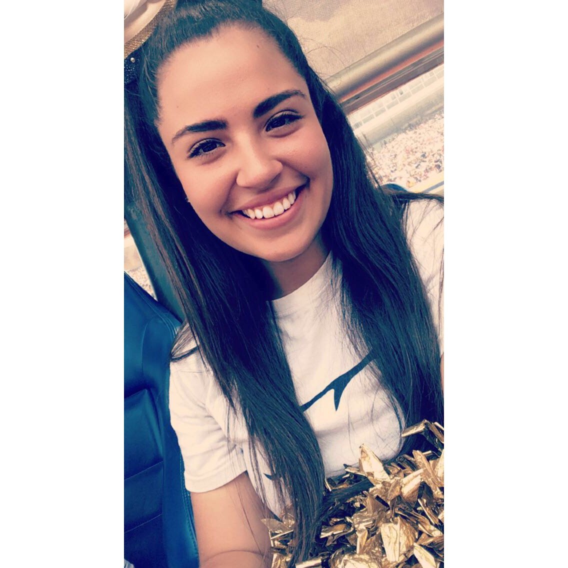 Cheerleader at Pumas Passion/Fierce. 🎀 Gold and Blue. 💛💙