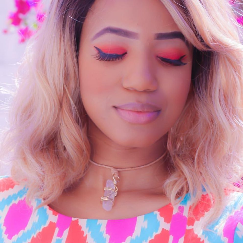 ArtibaDesigns's profile picture. I Design Experiences | UX/UI Designer