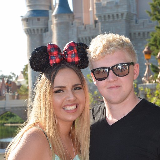 I'm Shannon, I am a 22 year old, Disney & Theme park obsessed girl from the UK. 🇬🇧 I have a YouTube channel, click the link in my bio to join in the fun! 📹