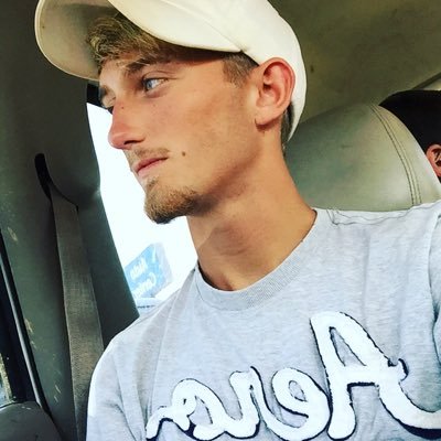 gitright000420's profile picture. 