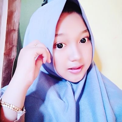 ShalihaFitri's profile image