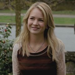 gravityypulls's profile picture. 17. Save the world / Cinephile🎬, Bibliophile📖, Sport🚲, Animals🐥/ Student📚 - Goal: Physiotherapy or Biology (?💪