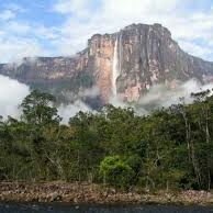 Guayana es..Guayana es..Tierra rica en  Oro..Hierro .. y Mujer...Ven a mi Guayana y Veras lo que ya yo se..!