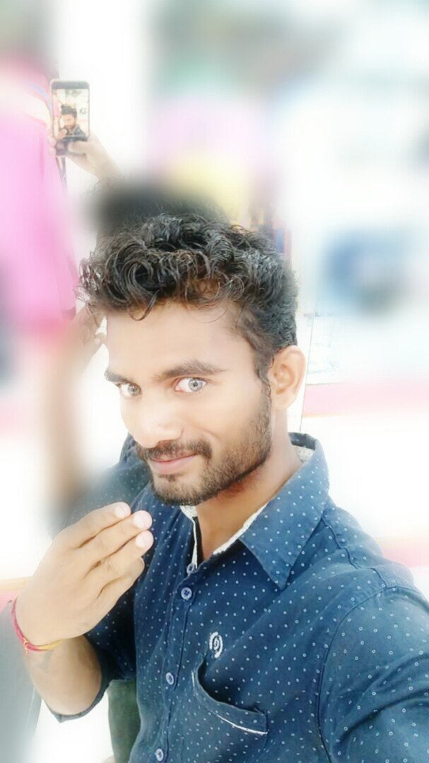 Bapujisen's profile picture. I'm simply and lonely boy