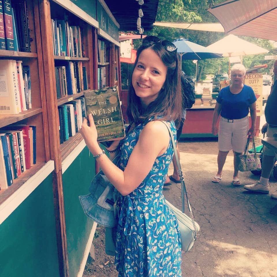 Cymraes 🏴 Dramaturg, script reader and researcher.