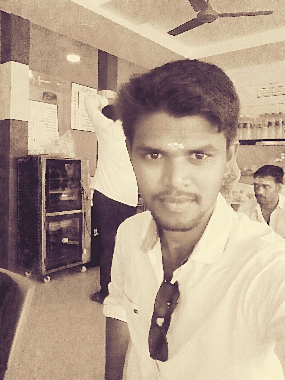 SriviTamilan's profile picture. 