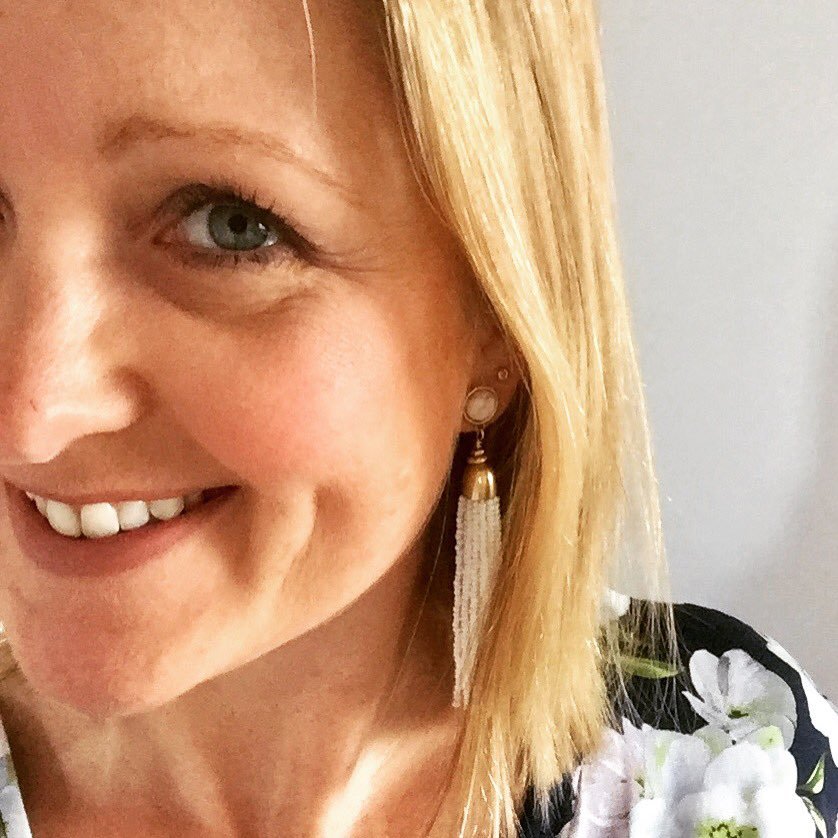 Recruitment/HR specialist and franchise owner. Mummy to a beautiful daughter and a spaniel, wife to a Welshman. Gin and food lover, which helps!