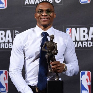 Flavoh's profile picture. I retweet a bunch of funny things