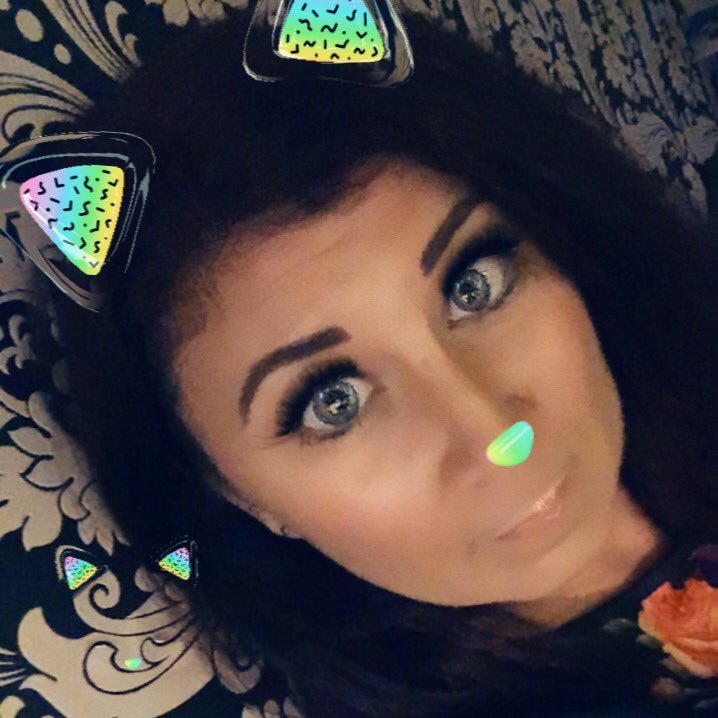 kt_bennett's profile picture. Surrey girl loves a good chat but can come out with some crap! Loves to try everything but sadly has to work! :-)