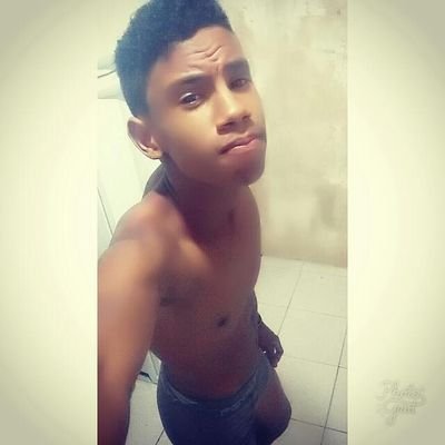 -salvador Bh
-solteiro
- what 71 985005655
-face Vittor Santana
