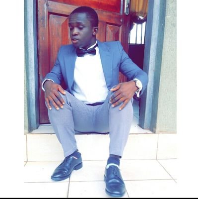 A physicists
A fashion designer
@krystalkaftan
Chairman Krystal Empire Nigeria Limited