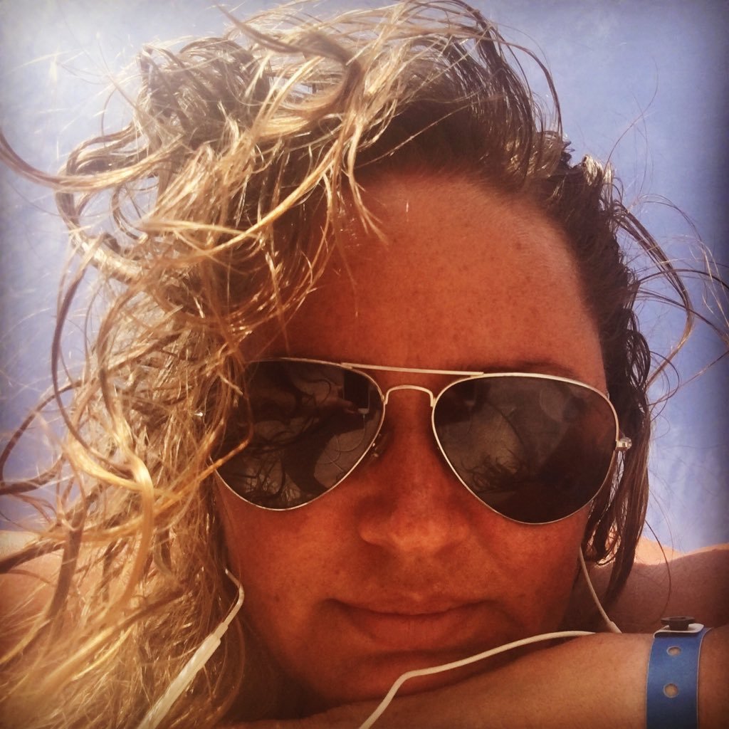 MrsAbiJackson's profile picture. Wife, daughter, sister, auntie, fun loving and all round nice girl.