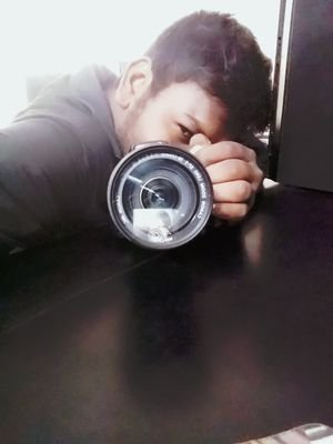 Santhos17695146's profile picture. video journalist