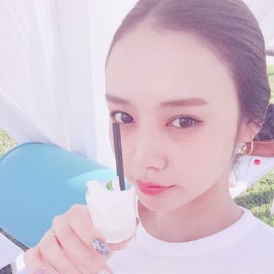 yuNryBtz9qGJtDE's profile picture. 