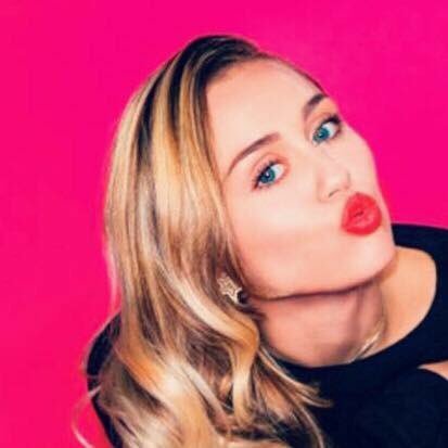 ¡Bienvenidos a Miley Cyrus Te Amamos! Tu mayor fuente de información sobre @MileyCyrus en Español. @billyraycyrus nos dio RT el día 21/09/2014