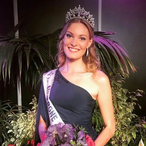 Bienvenue sur mon compte Twitter!
Je m'appelle Marie-Anne, j'ai 19 ans, et je suis Miss Auvergne 2017 pour Miss France 2018!
