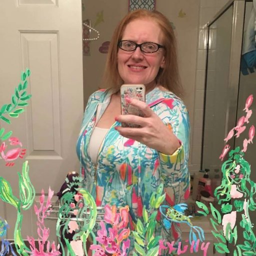 Blissfully241's profile picture. 💝Self employed designer clothing reseller, married with 3 daughters, self professed Lilly Pulitzer fanatic.💝