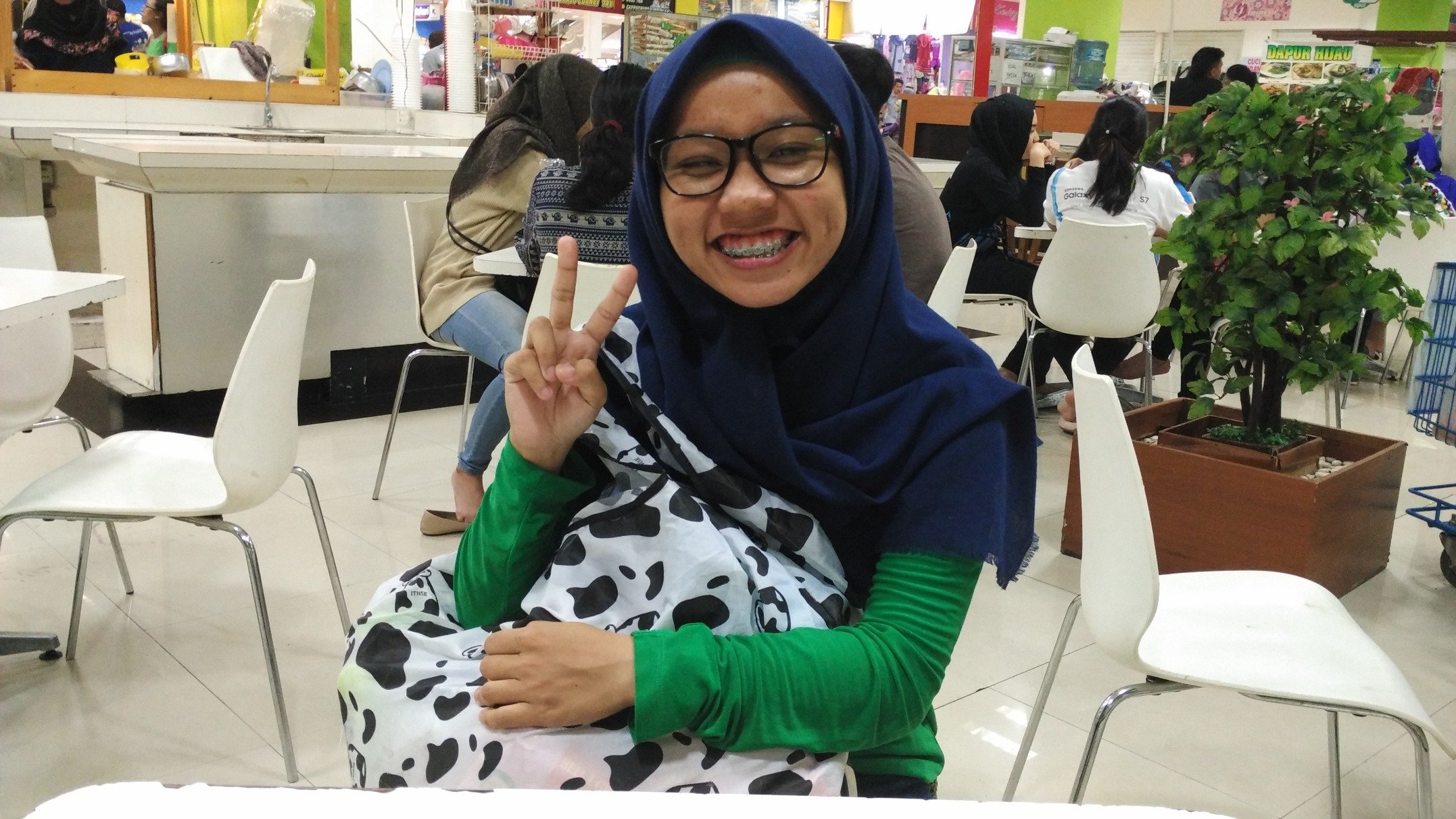 zeebabaw's profile picture. 