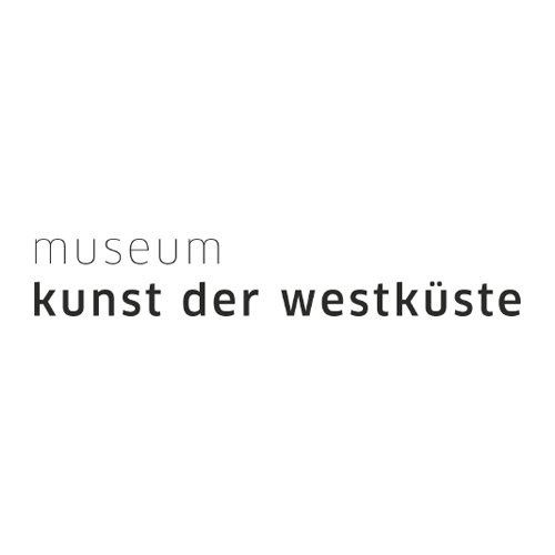 Das Museum Kunst der Westküste auf der Nordseeinsel Föhr sammelt, erforscht und vermittelt  Kunst, die sich mit den Themen Meer und Küste auseinandersetzt.