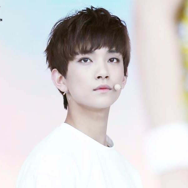 _Isabelle_Hong_'s profile picture. I want to have K-POP fans friends
please follow back☺️
I'm an A.R.M.Y, CARAT, and NCTzen
PROUD TO BE!✊🏻