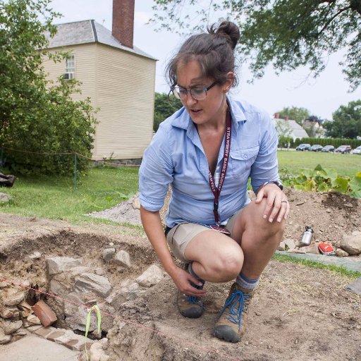 @StrawberyBanke Museum Archaeologist | @UofNH Anthropology Faculty Fellow | @WilliamAndMary & @MtHolyoke alumna | she/her