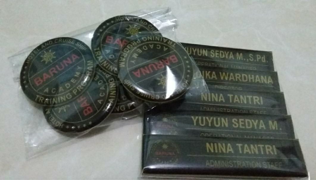 Yuk yg mau buat nametag PVC + Resin harga Rp 13.000 lokasi jogja-sleman
*minimal order 10 pcs
More info
WA 081354957492
Line armasanditaa_
Ig : @jog.nametag