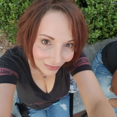 Seasickcyndi's profile picture. 