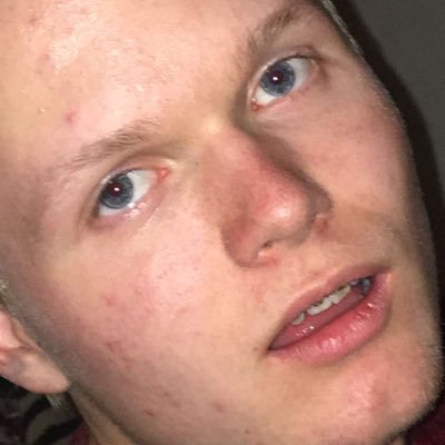 Just a white from St. Thomas trying to find the right girl to bring home to mom 👅💦👉🏻👌🏻