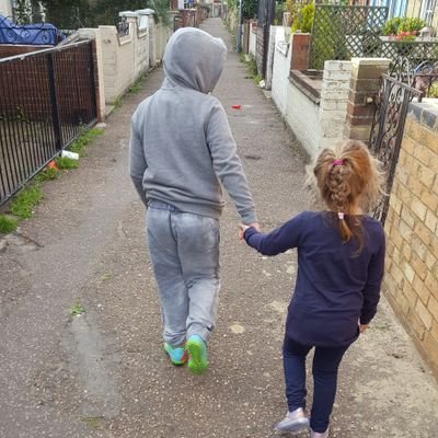 West Ham United & Dorking Wanderers ⚽️ Theo-Jaeden, Ruby, Elsie & My Angel Baby😇 ❤ Marc White is my Lord & saviour @Original_Dubes is my Hero ⚽️