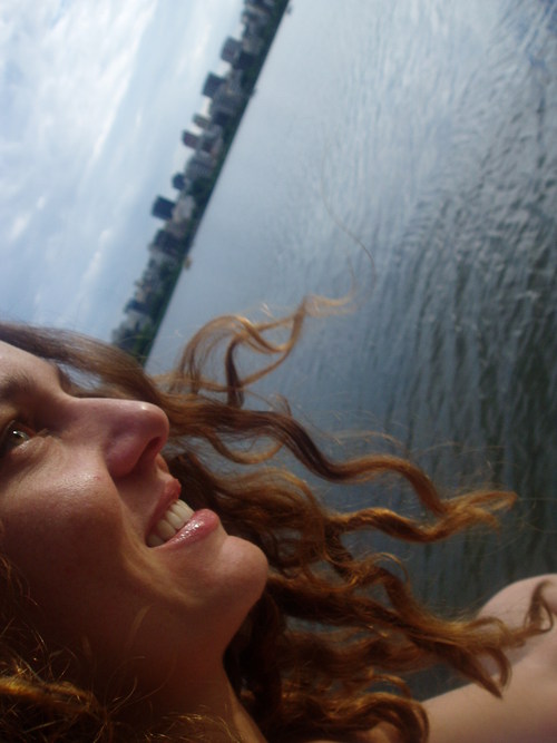 Shalla's profile picture. “Não sou nada. Nunca serei nada, não posso querer ser nada. À parte isso, tenho em mim todos os sonhos do mundo.” Fernando Pessoa