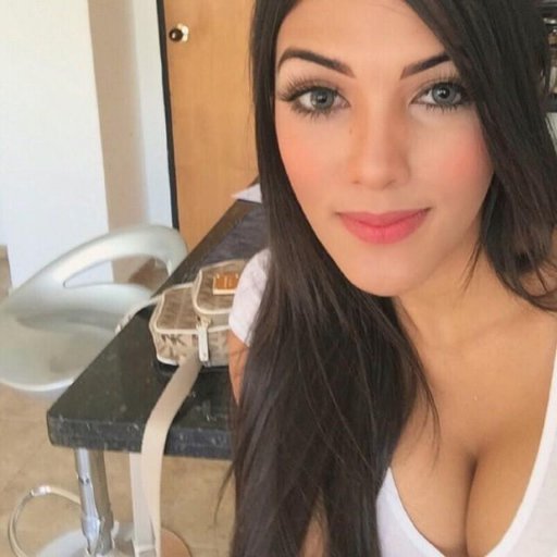 AM A WOMAN WITH A GOOD ATTITUDE AND WILL DO ANYTHING TO MAKE MY PARTNER HAPPY,