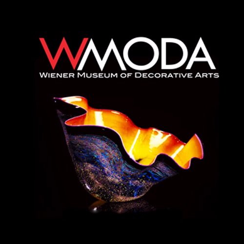 The Wiener Museum of Decorative Arts celebrates the fired arts. Visit our stunning exhibit of studio glass, and collection of British and European pottery.