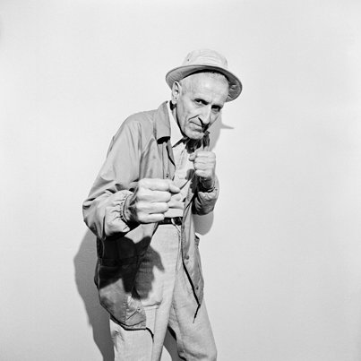 dP4VLIK's profile picture. the faintly visible traces of the world are to be trusted - gs