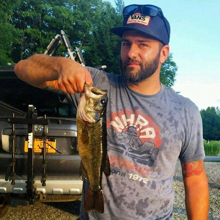 nickyshiz's profile picture. 