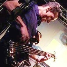 Red Cosmic Dragon.........

musician.........

Dama de Paus band bass player.........

cartoonist illustrator.........
Designer