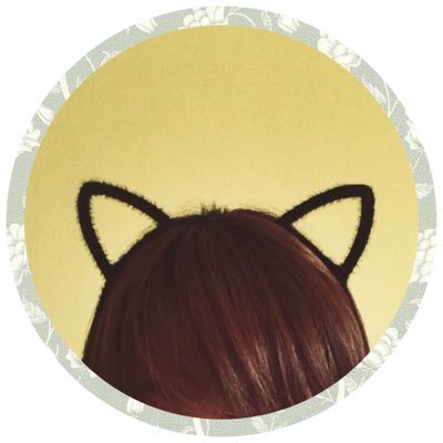 sayinghello_'s profile picture. ig @ sayinghello