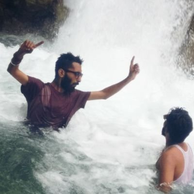 csamitjha's profile picture. त्र्यम्बकं यजामहे सुगन्धिंम् पुष्टिवर्धनम् ।उर्वारुकमिव बन्धनान् मृत्योर्मुक्षीय माऽमृतात् ।।