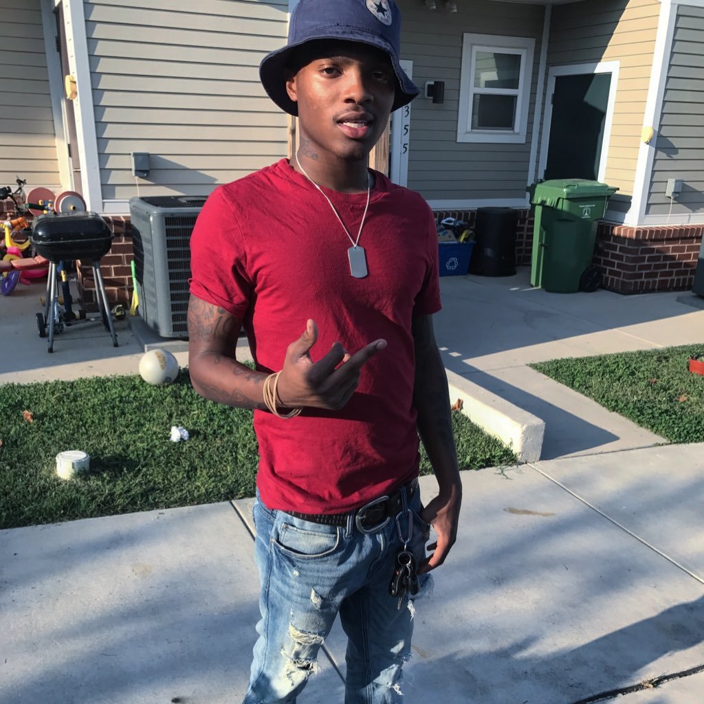 move different #MajorLeagueBallers ✨♨️ YSC da Gang . 📡 l FreeDamo FreeGChick FreeLorWoahh