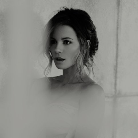 Madre de @HScorpiusMalfoy y esposa de @LDracoMalfoy. Procedente de la ancestral casa Greengrass. Elegancia es el resultado de sentidos exactos y refinados.