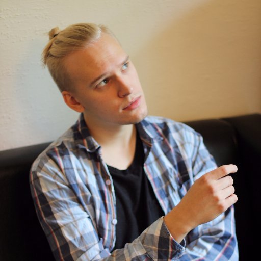 Kevin_de_vo's profile picture. Das Leben eines Informatik Studenten, Musik- und Tech-Nerds.