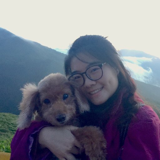 ivyhuikim's profile picture. 