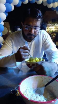 ZeeshanMazharM's profile picture. 