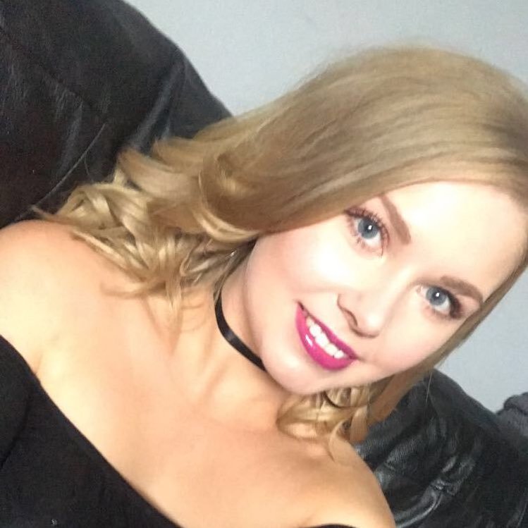 RhiannonJones73's profile picture. 