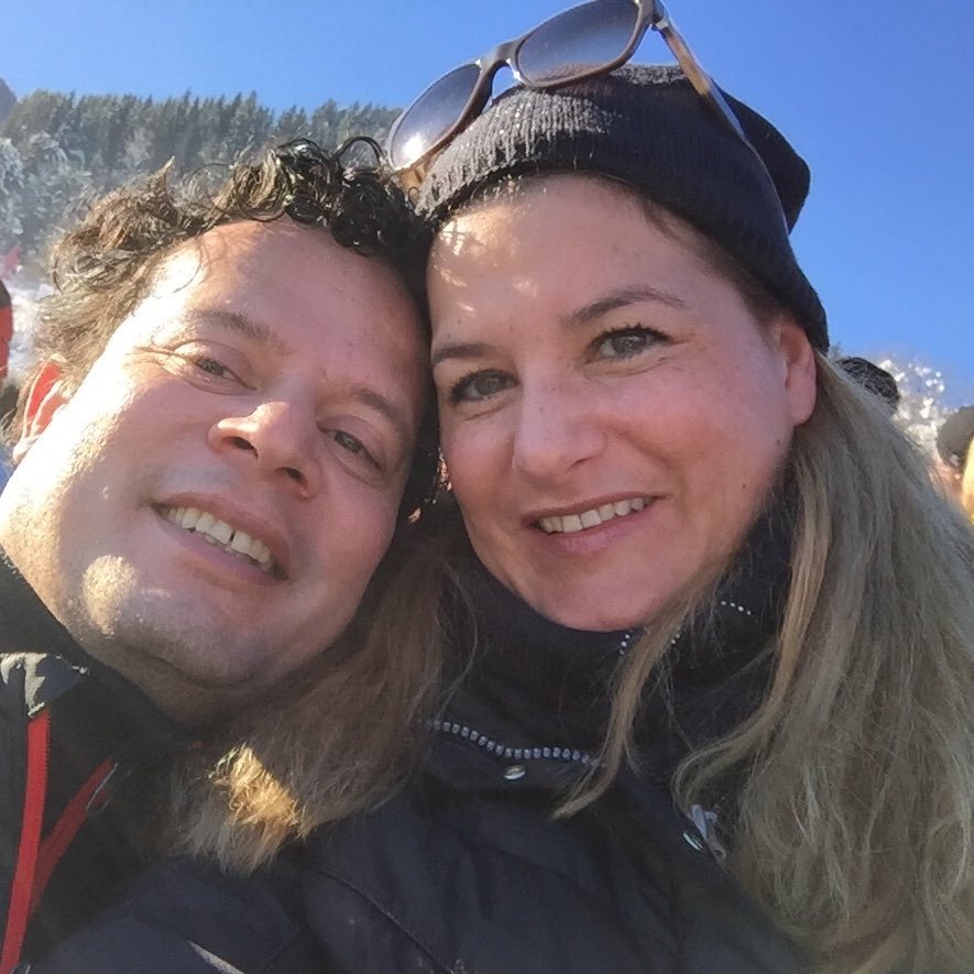 AngelXi1976's profile picture. 