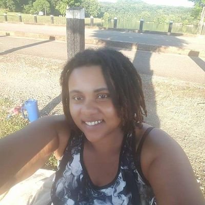 33yr old mother of 3 beautiful teenagers that I love dearly. Taking care of my beautiful and sweet mother and continuing my education in nursing