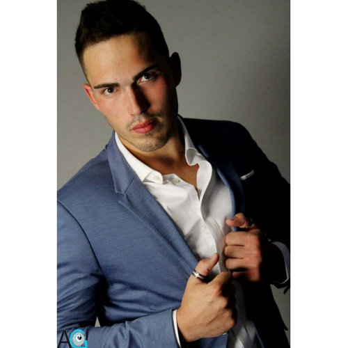 - Imprenditore online 💻 
- Networker 🌐 
- Trader 📶
- Moneybuilder 🏛️
- Uomo libero 🗽 
- Italian Style 🇮🇹